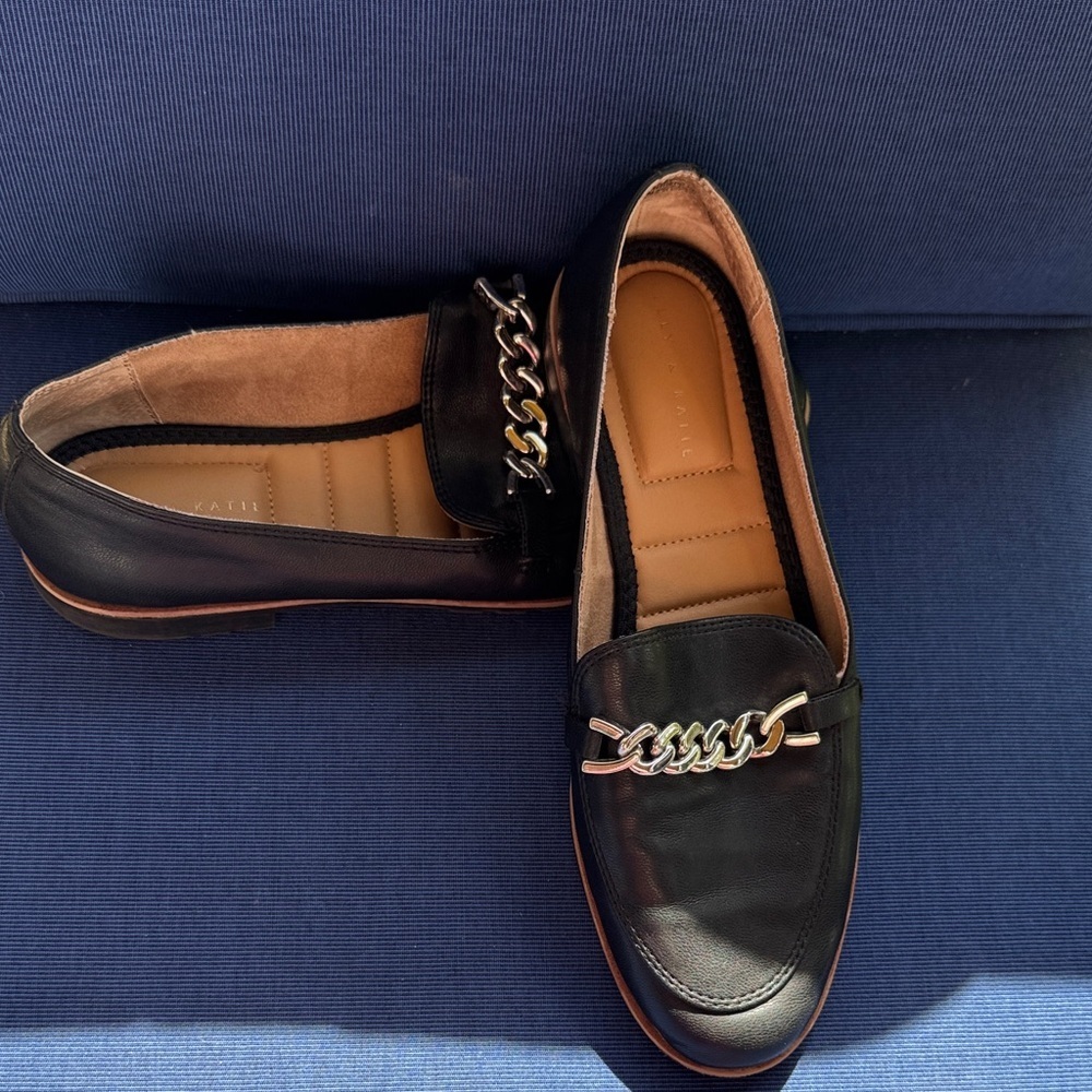 Kelly & Katie Black Flats with Silver Chain Detail